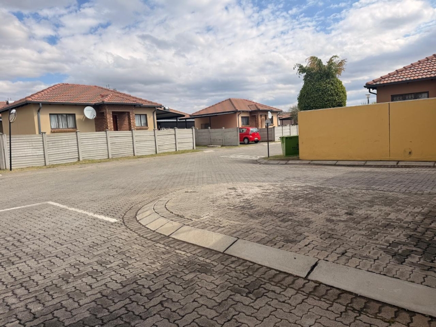 3 Bedroom Property for Sale in Waterval East North West